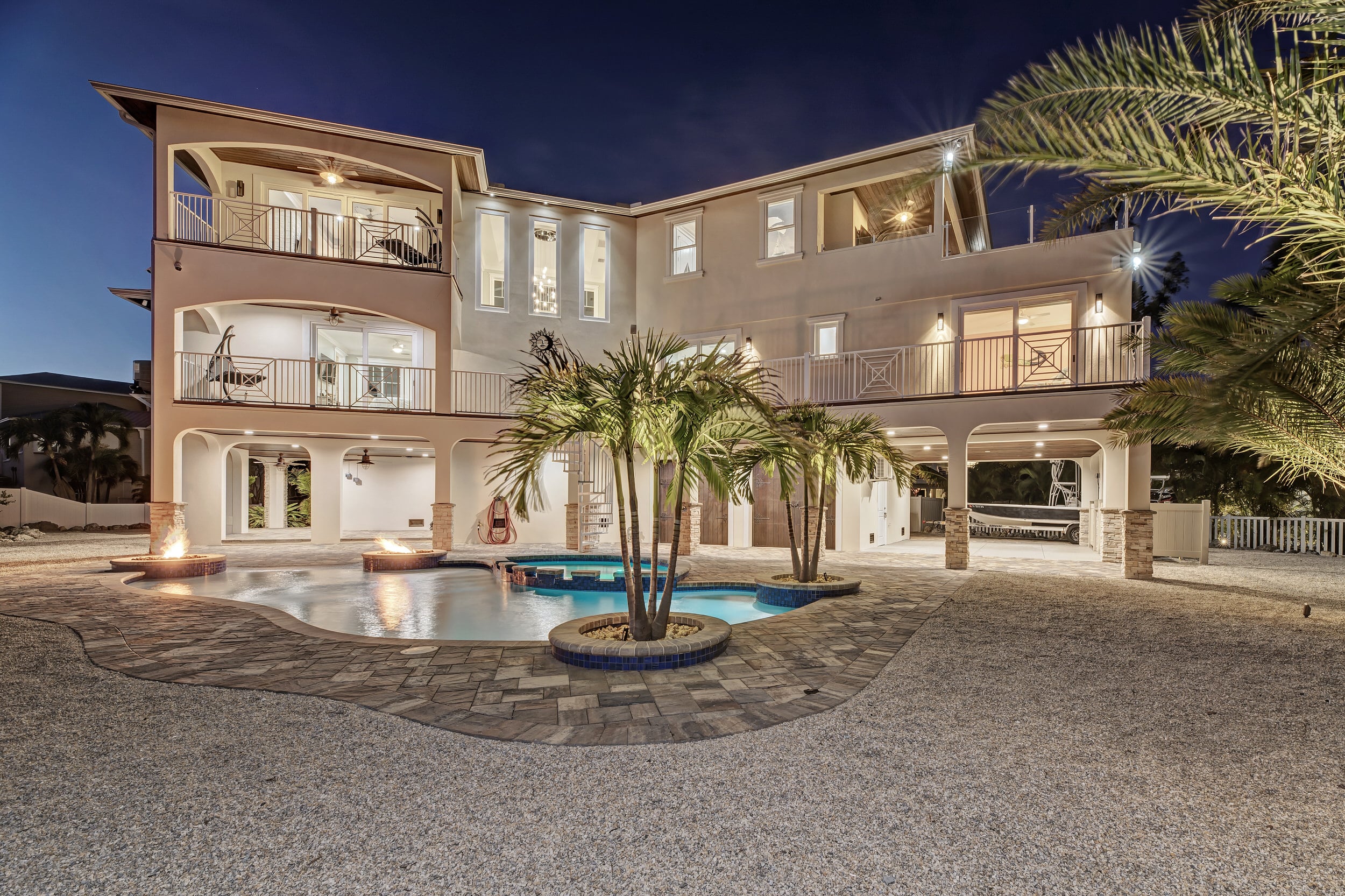 313 Hammock Circle deck construction