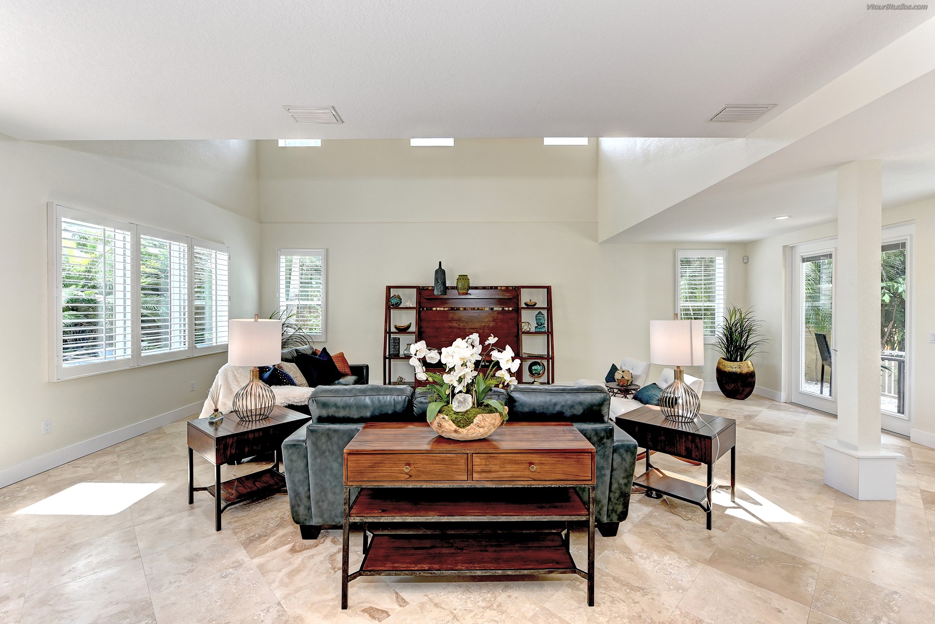 510 & 512 Key Royale Drive master bathroom