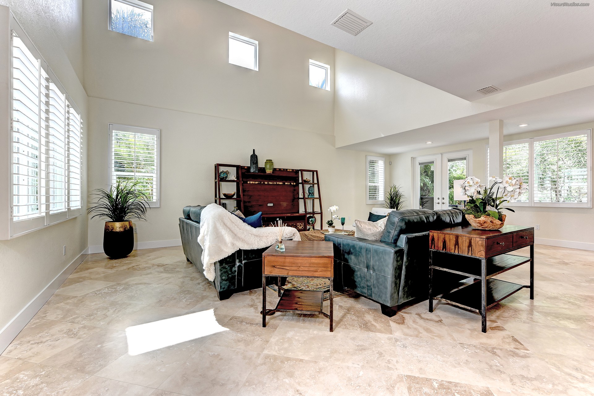 510 & 512 Key Royale Drive side exterior view